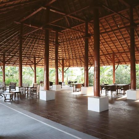 Sumba Nautil Resort Deke ภายนอก รูปภาพ