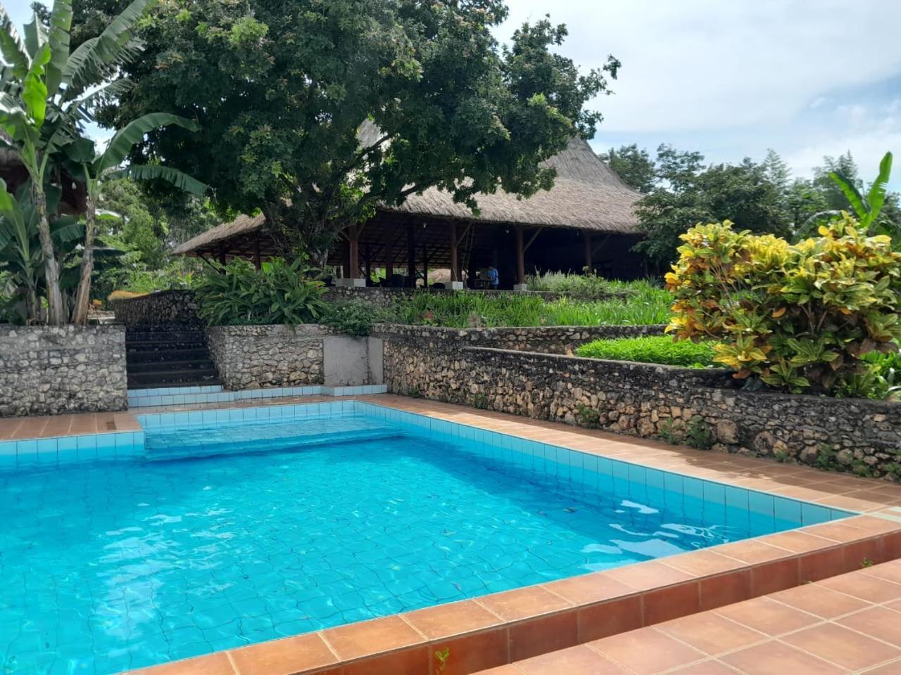 Sumba Nautil Resort Deke ภายนอก รูปภาพ